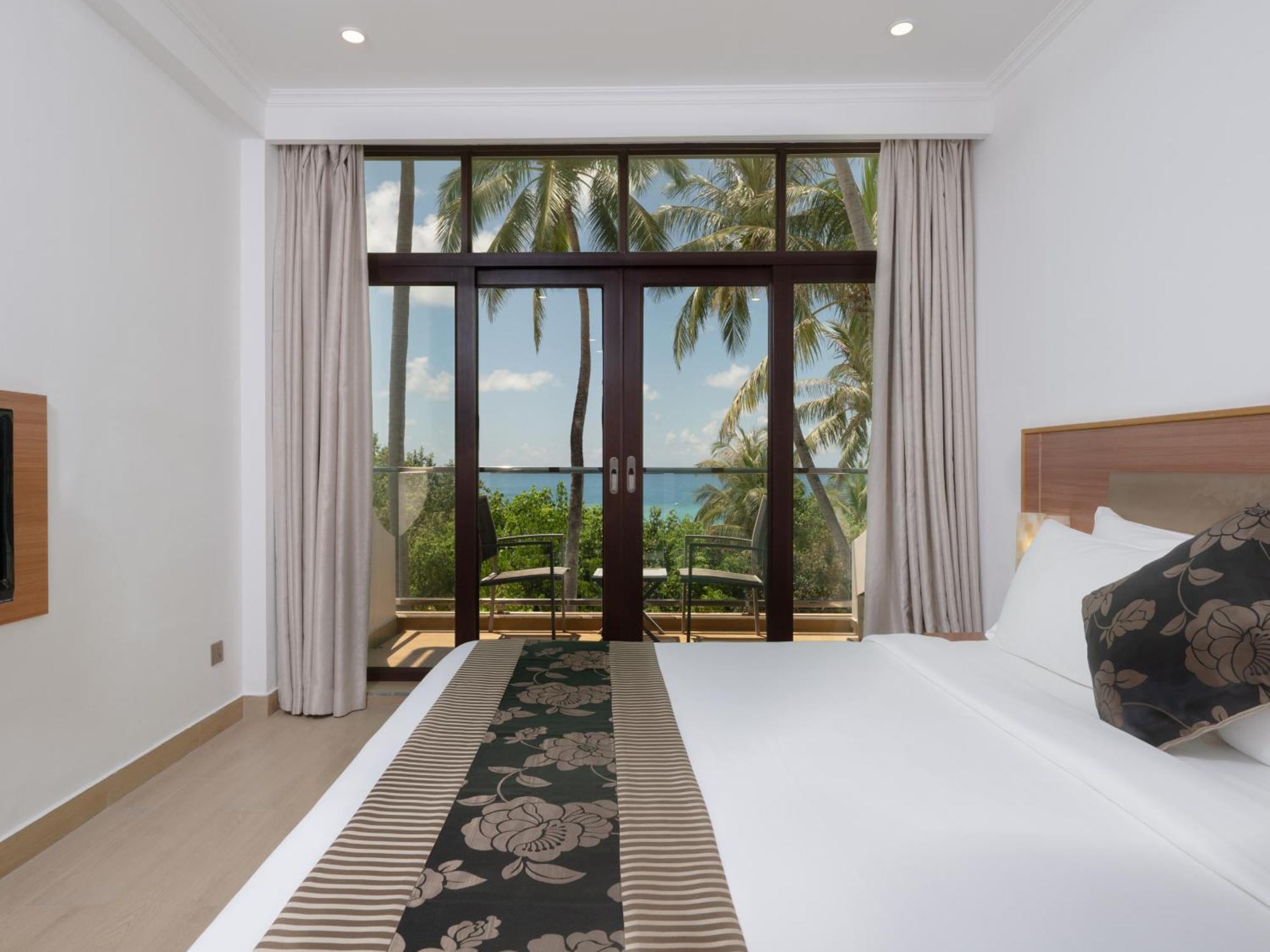 Deluxe Double Room with Balcony and Sea View (Free Return Speed Boat Transfer, Free Sand Bank Excursion & Dolphin Watching)